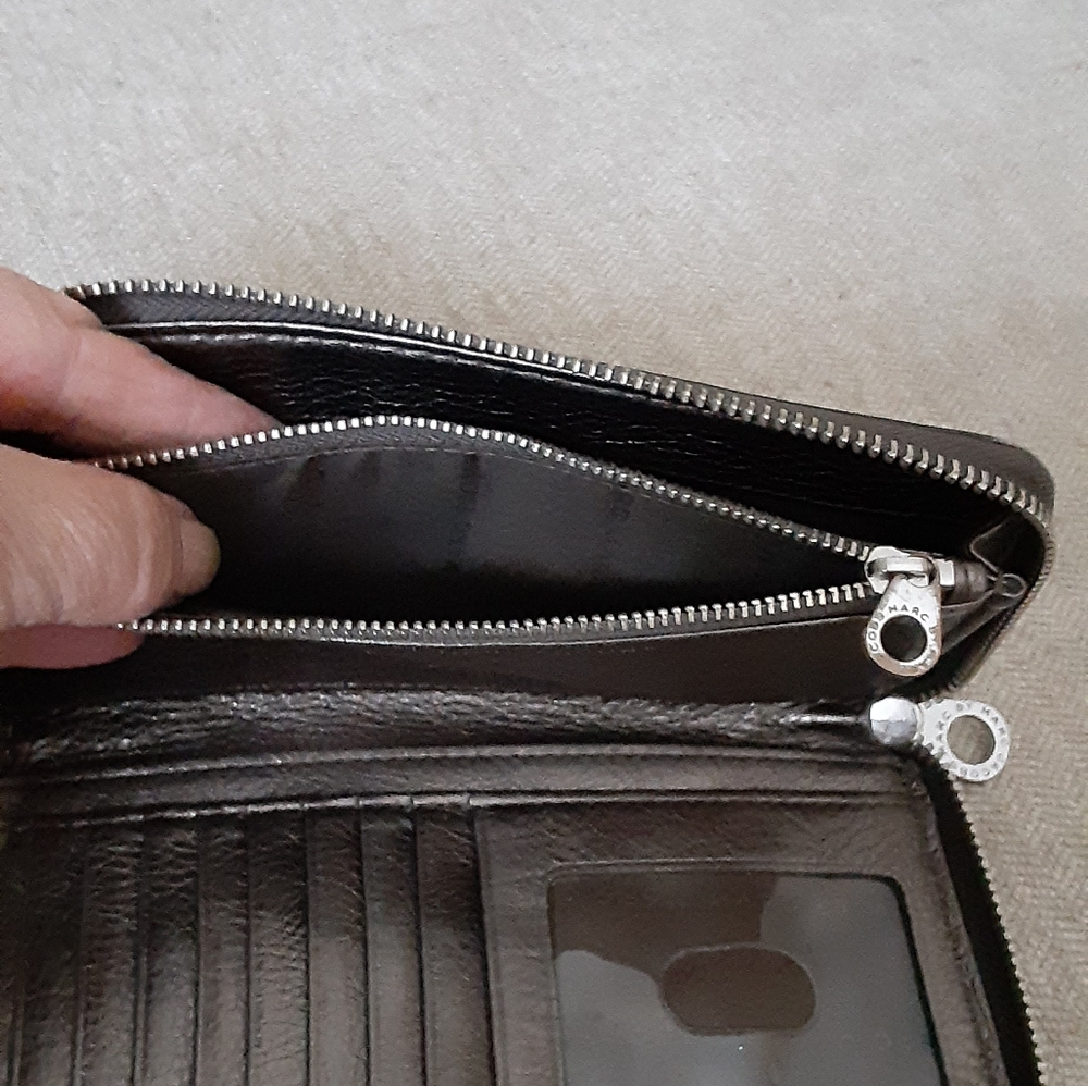 Marc by Marc Jacobs leather zip wallet - Picture 5 of 9